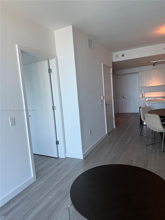 Building Photo - 501 NE 31st St