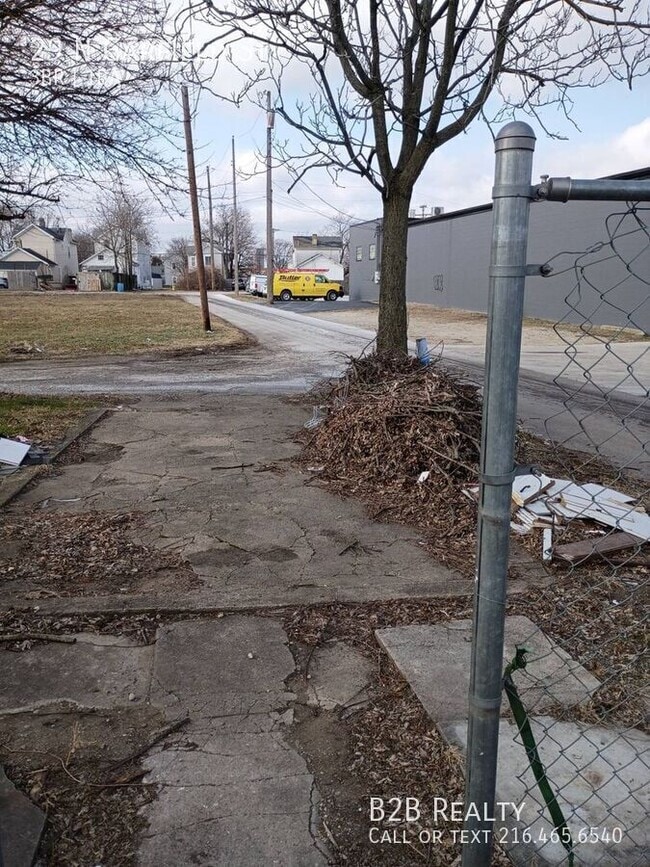 Building Photo - 29 N Garfield St