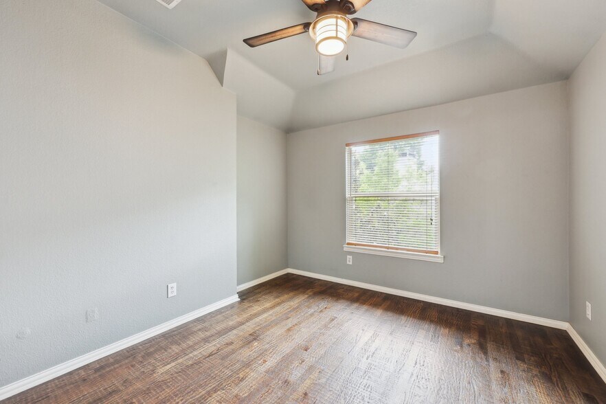 Building Photo - 2712 Compton Ct