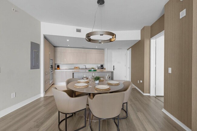 Building Photo - 4111 S Ocean Dr