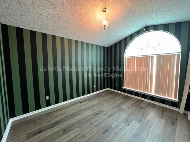 Building Photo - 2439 Redoubt Ave