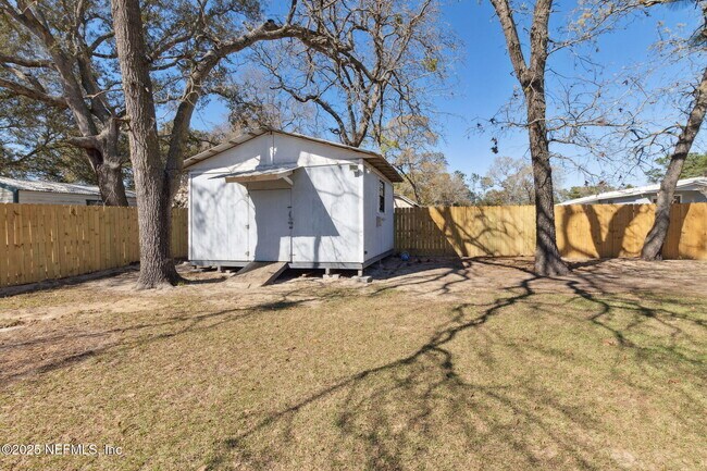 Building Photo - 97119 Diamond St