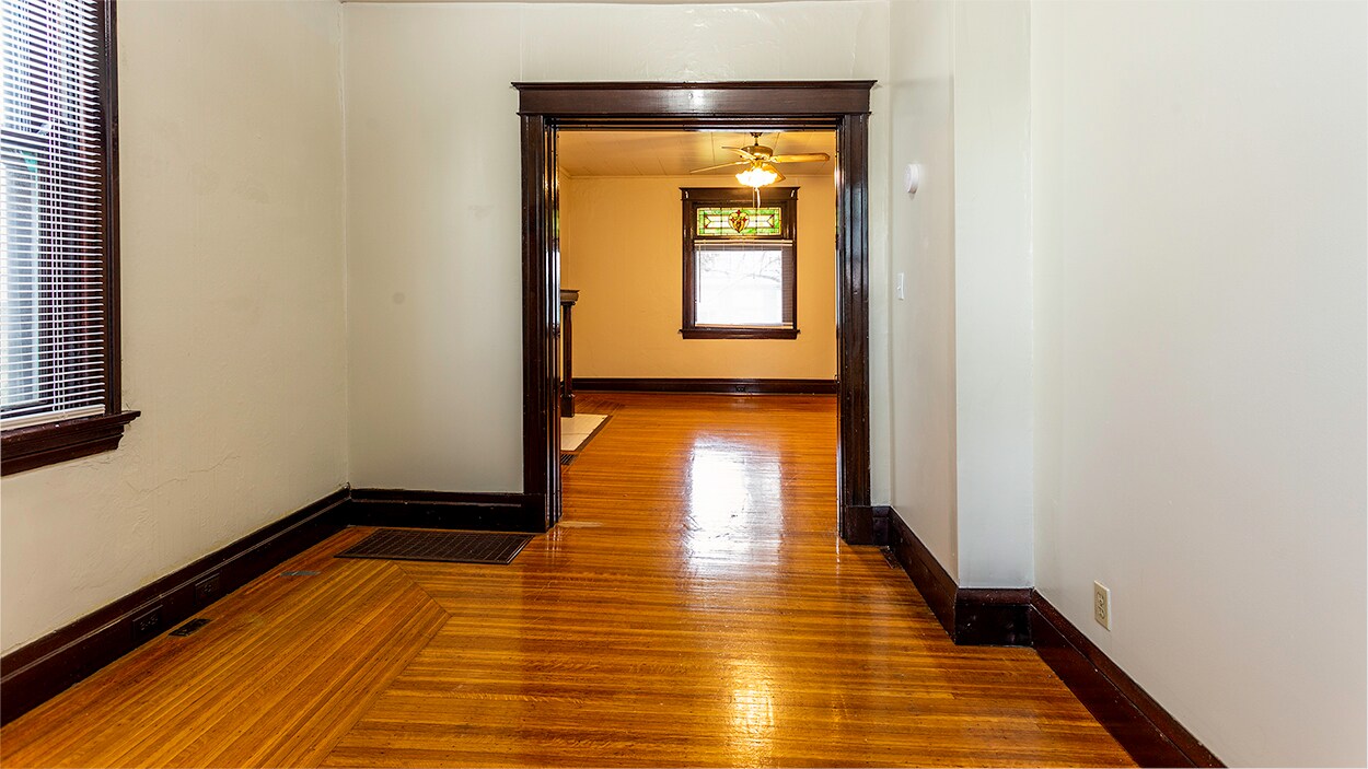 Looking through apt. - 532 Riddle Rd