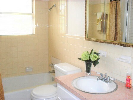 Building Photo - 803 Carmen St