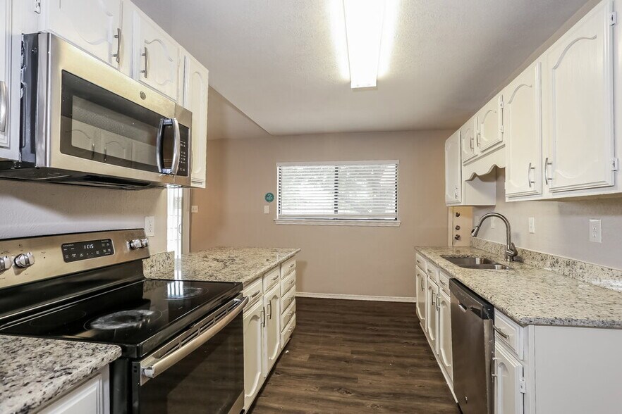 Building Photo - 456 Matterhorn St