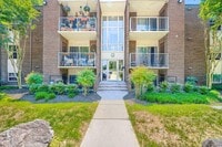 Building Photo - 14 Mountbatten Ct