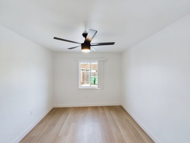 Building Photo - 3284 Luna Ave