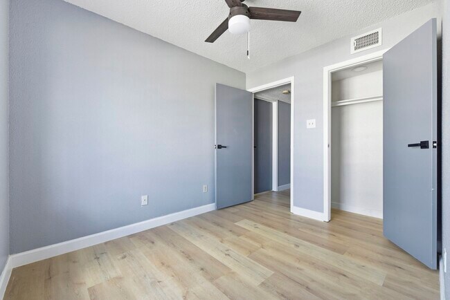 Building Photo - 2750 Holly Hall St