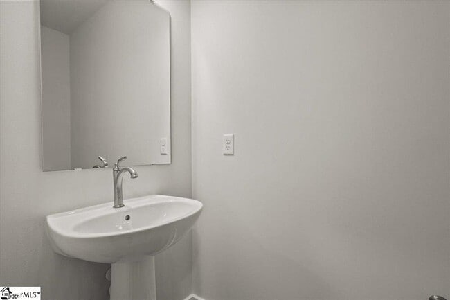 Building Photo - 604 Harebell Wy