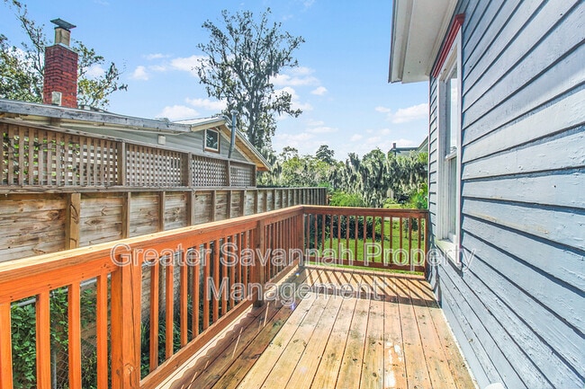 Building Photo - 1206 E 48th St