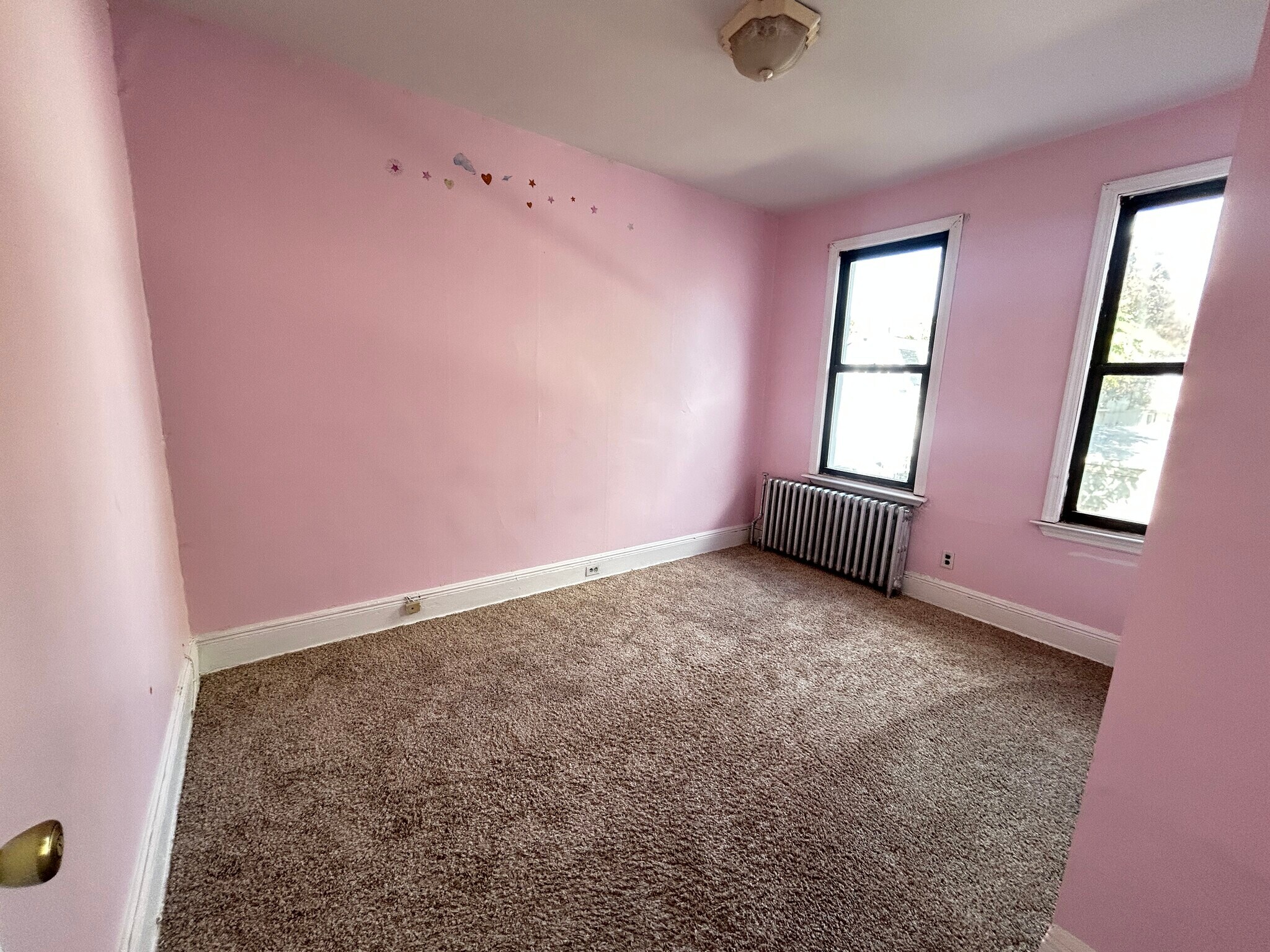 Building Photo - 318 71st St