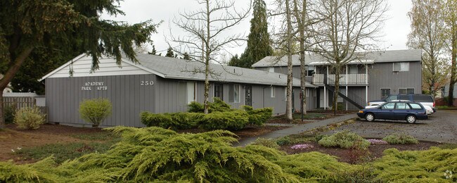 Building Photo - 250 S Main St