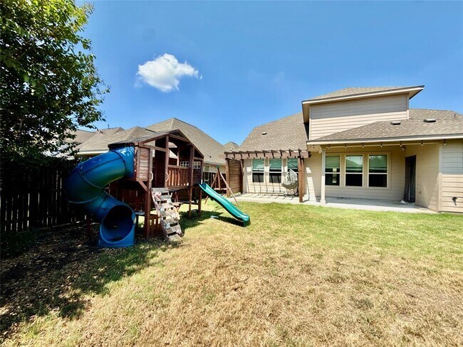 Building Photo - 17113 Antioch Ave