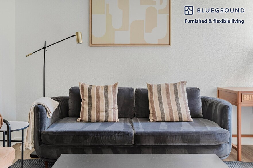 Building Photo - 501 Murphy Ranch Rd