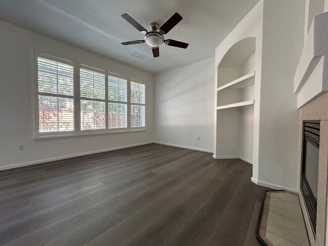Building Photo - 4409 S Jebel Ln