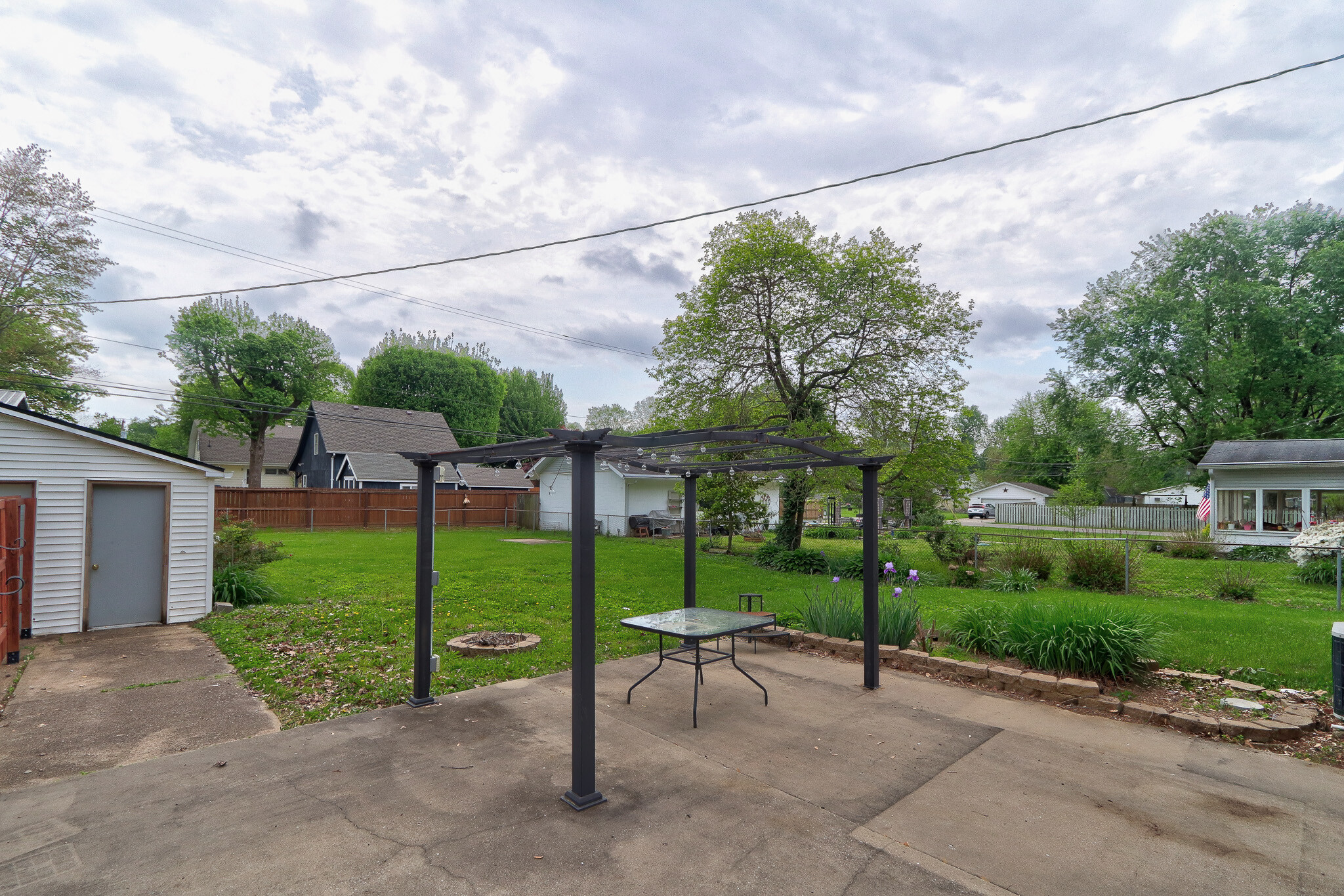 Building Photo - 6222 Indian Dr