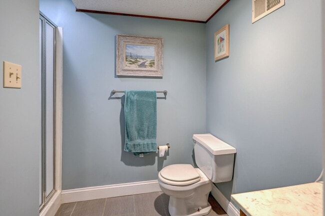 Building Photo - {9534} Updated Nall Hills Home + Two Car Garage + Finished Basement + 3 Full Baths!