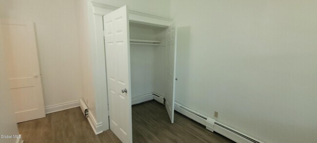 Building Photo - 9 St Joseph's Terrace