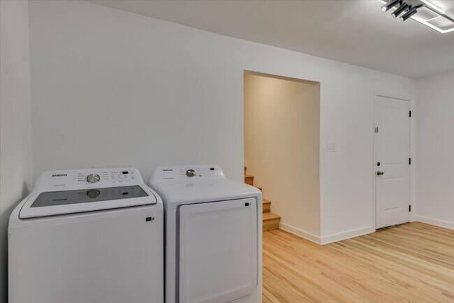Building Photo - 2897 Wagener Rd