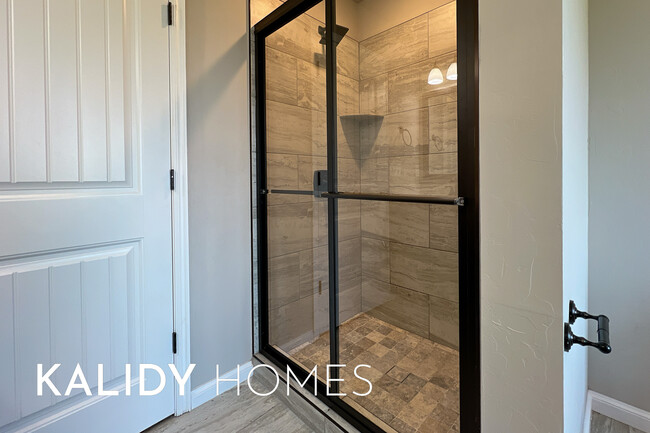 Building Photo - 4812 Crystal Hill Dr