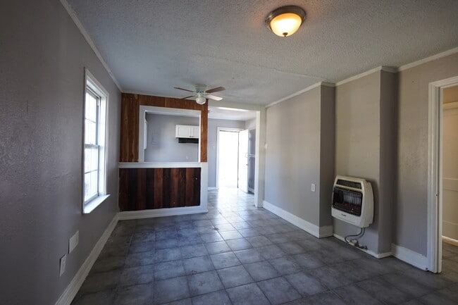 Building Photo - 2361 Joy Ln