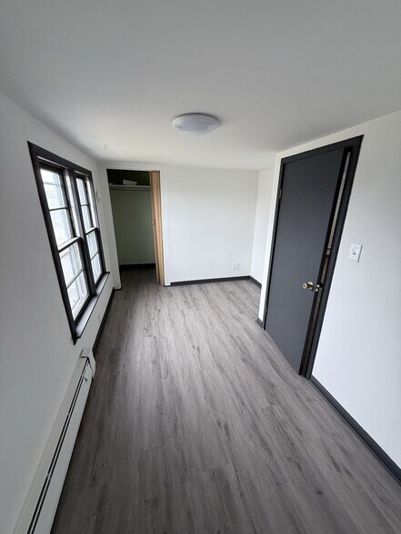 Building Photo - 3807 Pine Ave