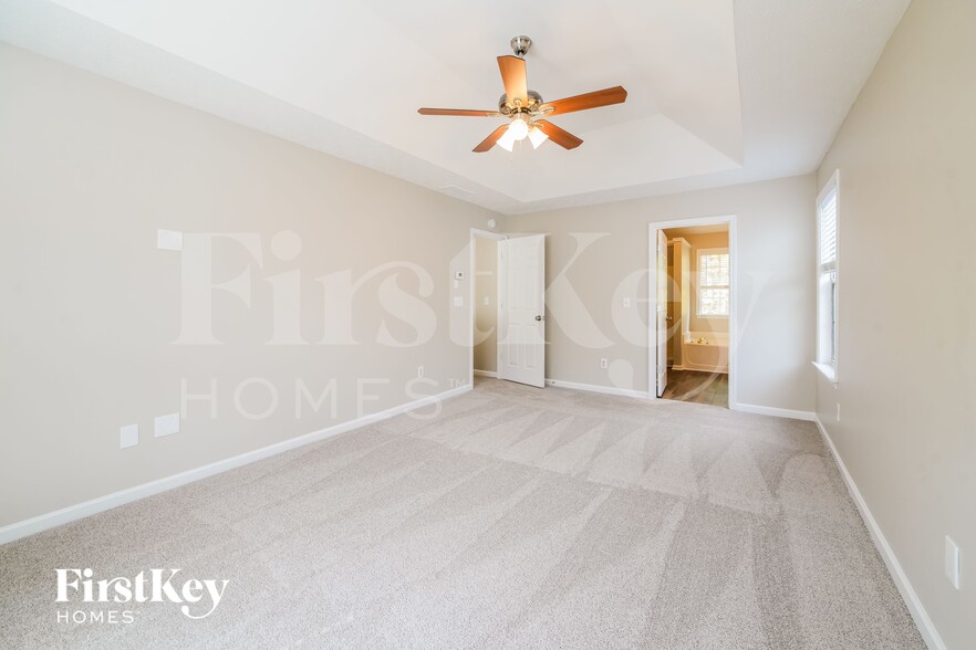 Building Photo - 3717 Southwick Dr NW