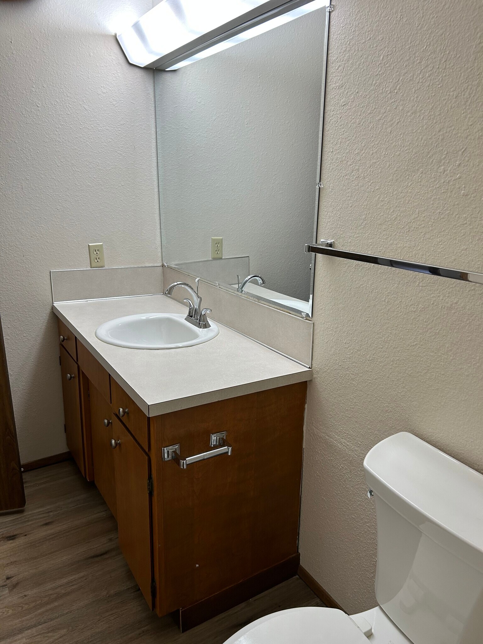 Building Photo - 107 La Villa Dr