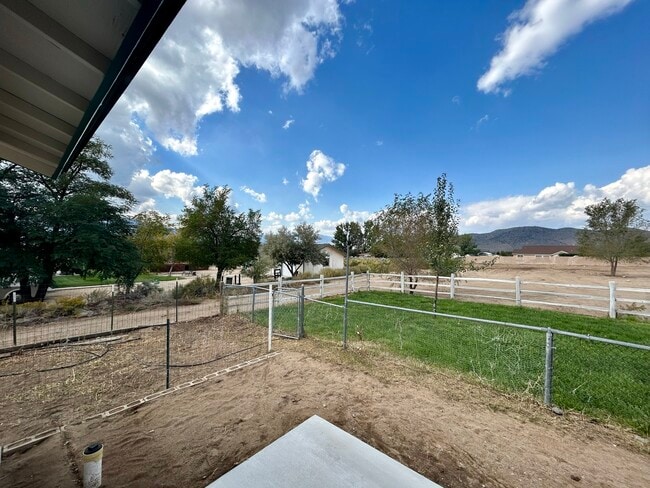 Building Photo - 1584 Johnson Ln