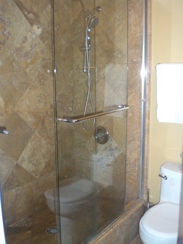 bathroom 2 - 211 E Ohio st.