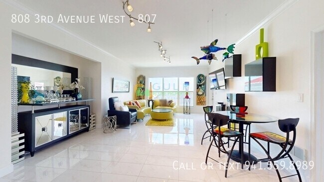 Building Photo - 808 3rd Ave