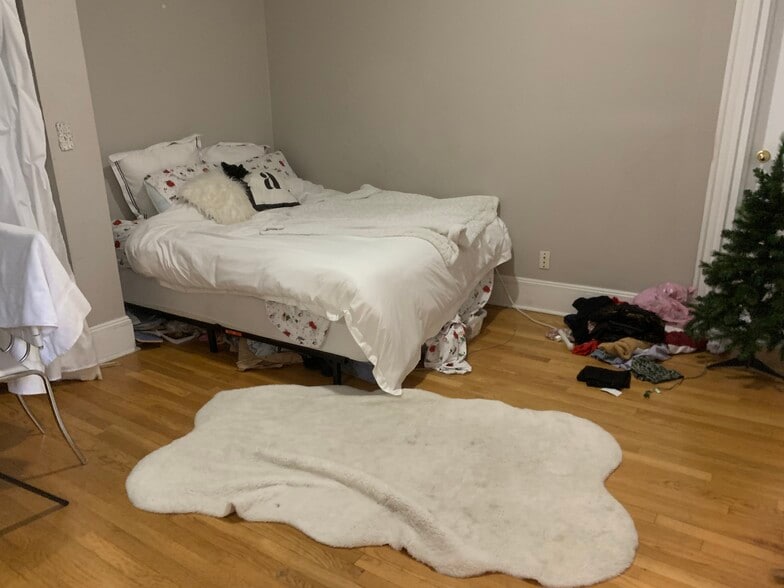 Building Photo - 1066 Commonwealth Ave