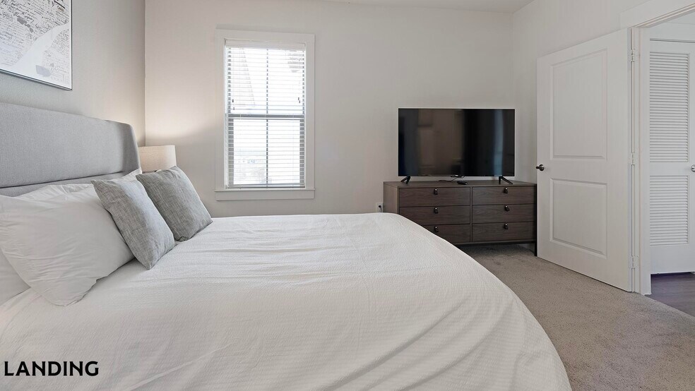 Building Photo - 20915 Wilderness Oak