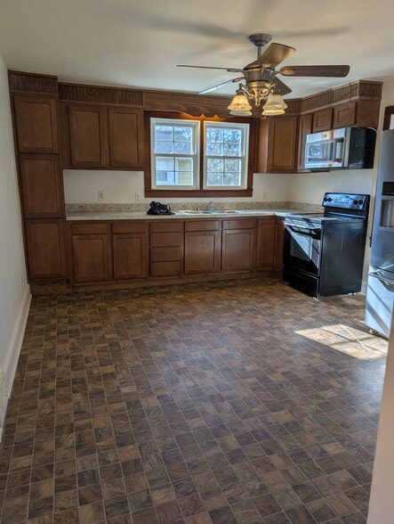 Kitchen - 243 Walnut Street Rd