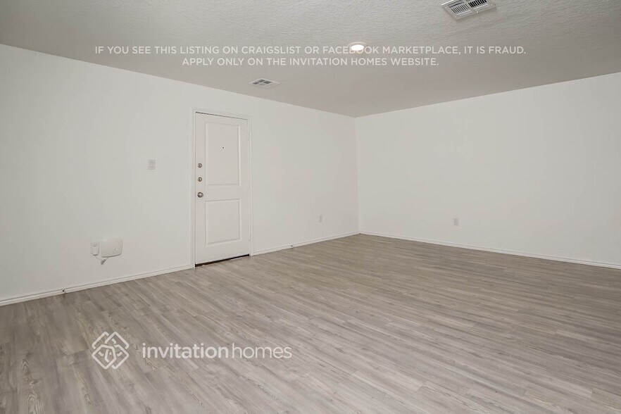 Building Photo - 8272 Piedra Medina