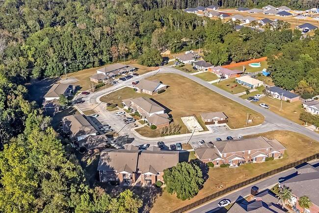 Building Photo - Renovated 1 Bedroom / 1 Bath Apartment – Move-In Ready $1200