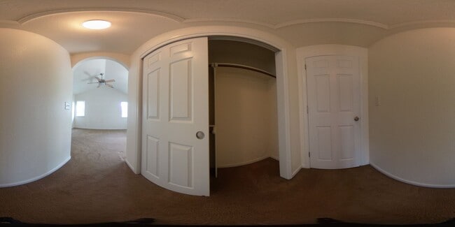 Building Photo - Lease Take Over available  - 3-bed 2-bath