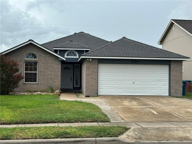 Building Photo - 2104 Westwood Dr
