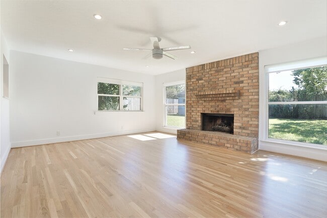 Building Photo - 4613 Libbey Dr