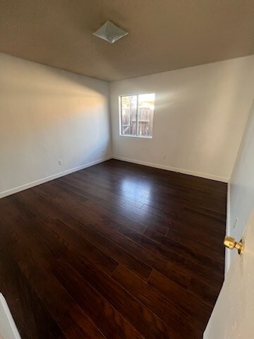 Building Photo - 2616 N Half Moon Dr