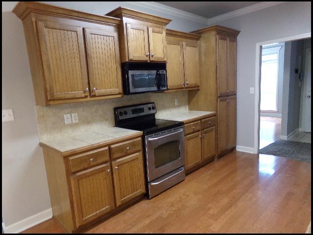 Building Photo - 37 Woodridge Dr