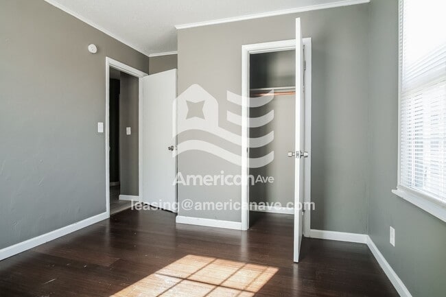 Building Photo - 504 N Dogwood St