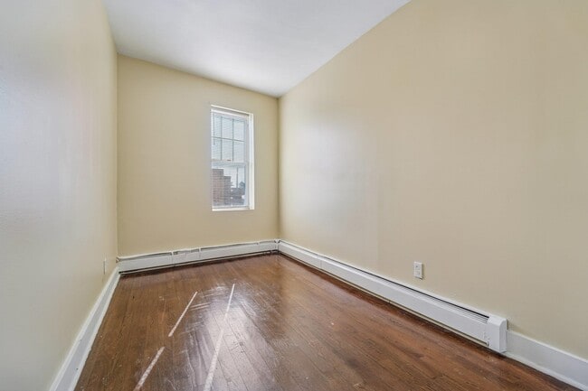 Building Photo - 101 1/2 Ocean Ave