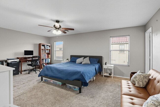 Building Photo - Beautiful 2-Story Home with Modern Upgrade...