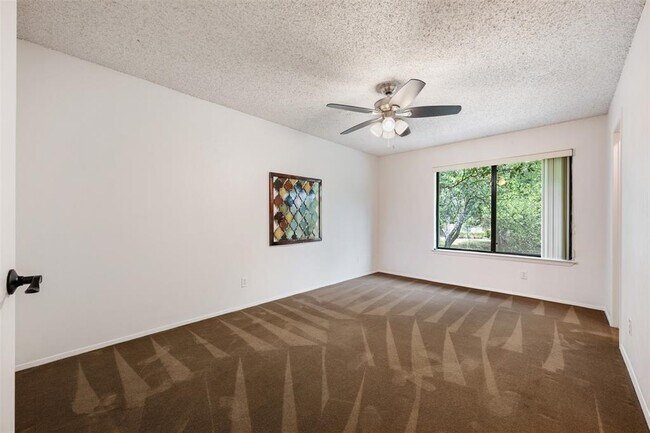 Building Photo - 9504 Quail Village Ln