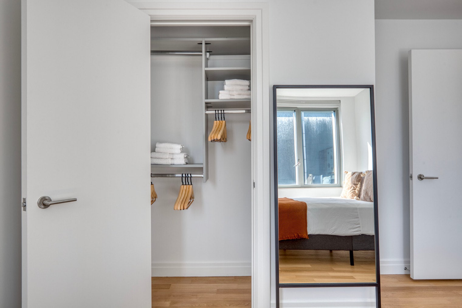 Building Photo - 550 W 54th St