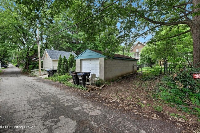 Building Photo - 2059 Alta Ave