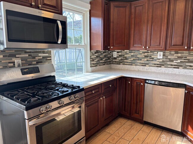 Building Photo - 155 Old Bridge Turnpike