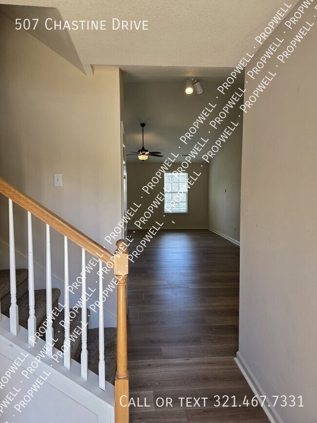 Building Photo - 507 Chastine Dr