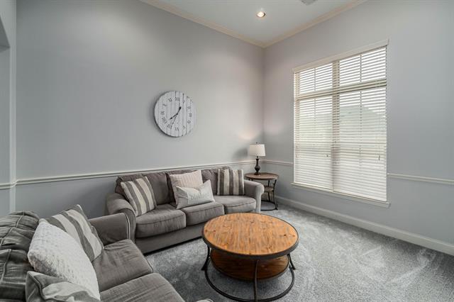 Building Photo - 410 Oxford Pl